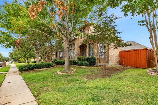 Building Photo - 1700 Flowers Dr