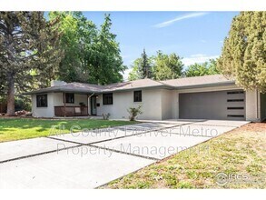 Building Photo - 2025 Grape Ave