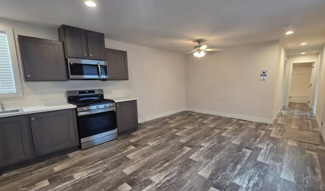 Foto del edificio - 726 Oak Ln