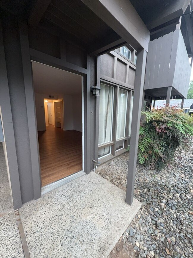 Foto del edificio - 615 Rancheria Dr