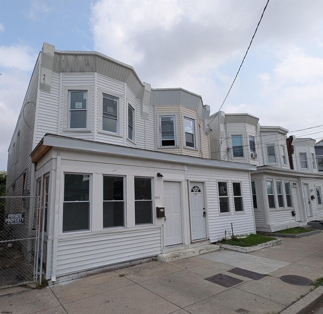 Building Photo - 1111 Adriatic Ave