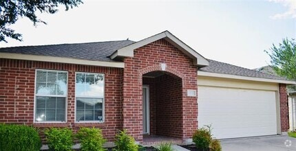 Building Photo - 12721 Cedar Hollow Dr