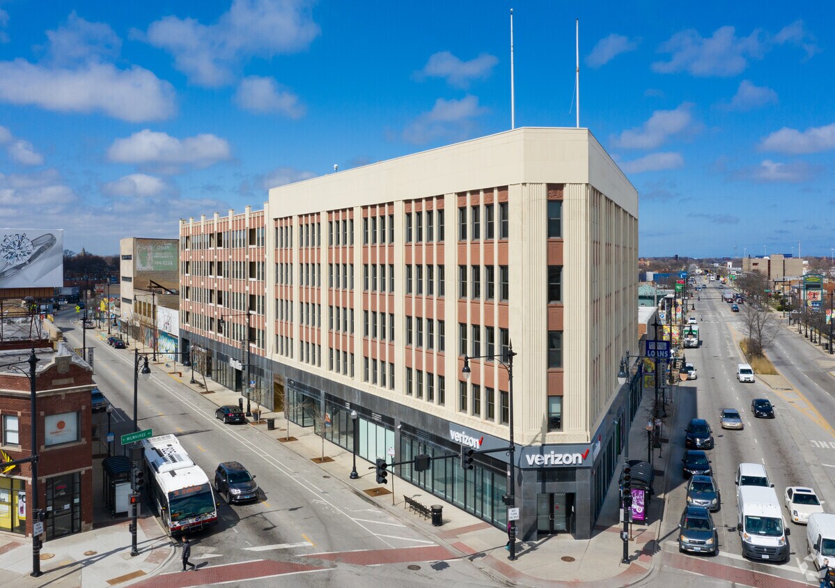 Klee Plaza Apartments in Chicago, IL