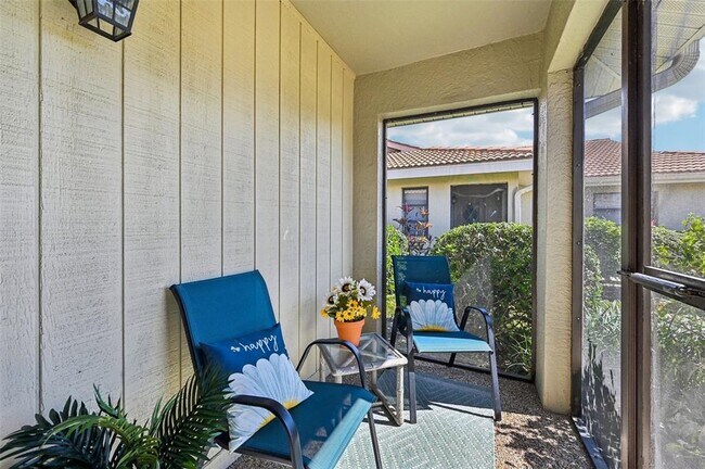 Foto del edificio - 7245 Wood Creek Dr