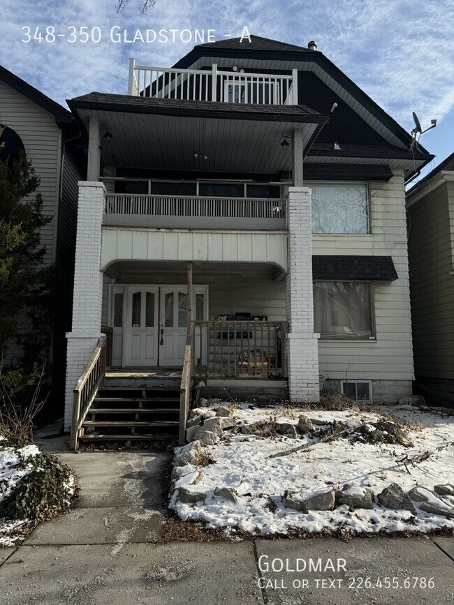 Building Photo - 350-350 Gladstone Ave