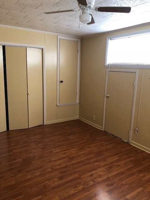 Building Photo - 613 Evangeline Dr