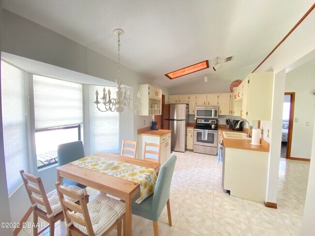 Foto del edificio - 54 Capistrano Dr