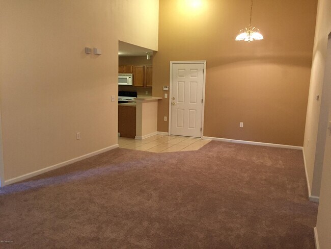 Foto del edificio - 7920 Merrill Rd