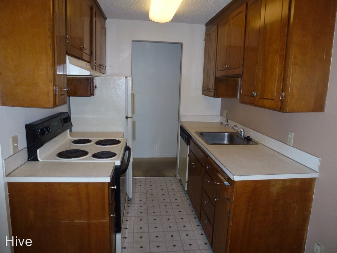 Primary Photo - 8544 Phinney Ave N