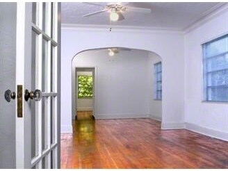  - 526 Catalonia Ave