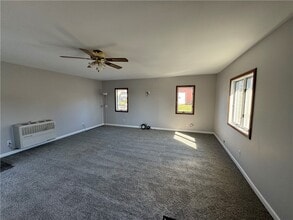 Building Photo - 1095 Hamlin Parma Townline Rd