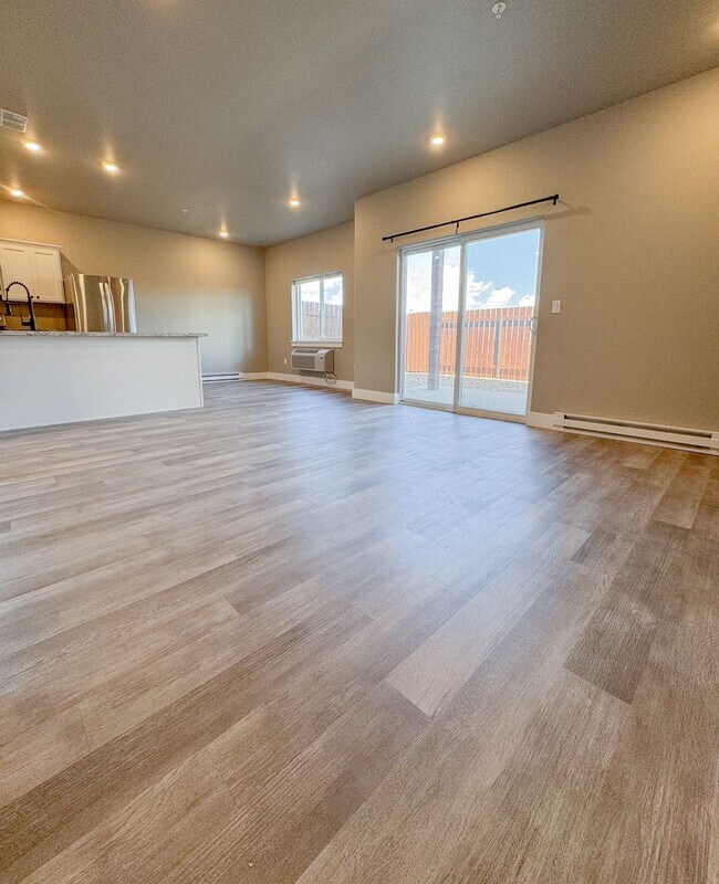 Foto del edificio - Pet Friendly 2 bed/ 2 bath unit at Soldier...