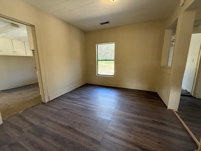 Building Photo - 7680 US-31