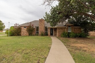 Building Photo - 2224 Sandcastle Rd