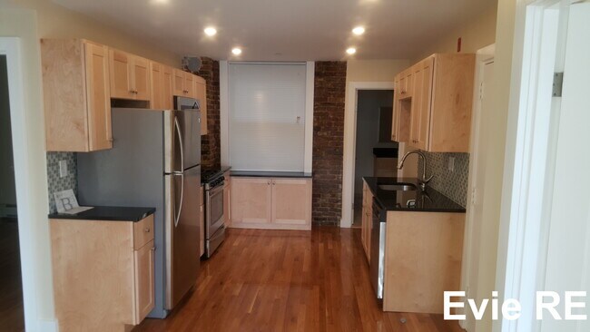 Foto del edificio - 452 Hanover St