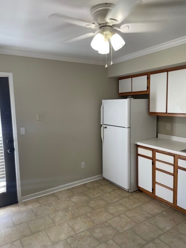 Building Photo - 3009 W Sunset Dr