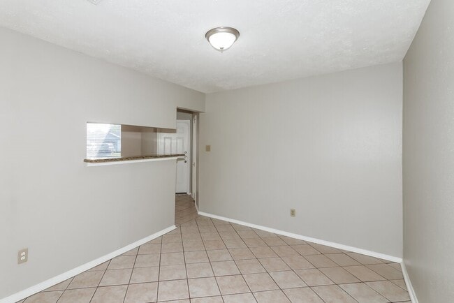Building Photo - 10111 King Ranch Ln