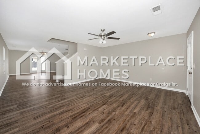 Building Photo - 344 Mertle Dr