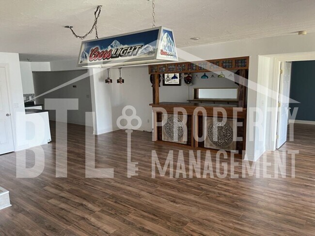 Foto del edificio - Luxurious 2 Bedroom Condo