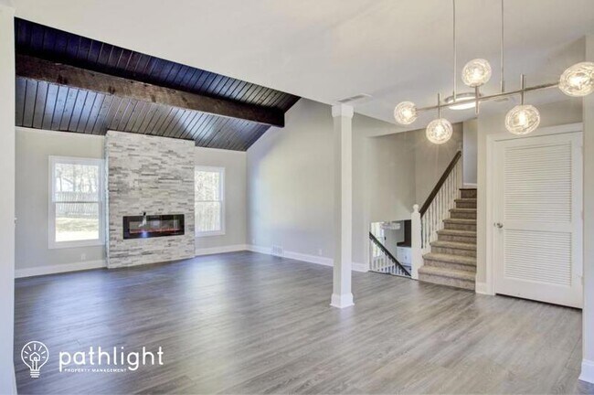Building Photo - 2192 Graystone Pkwy