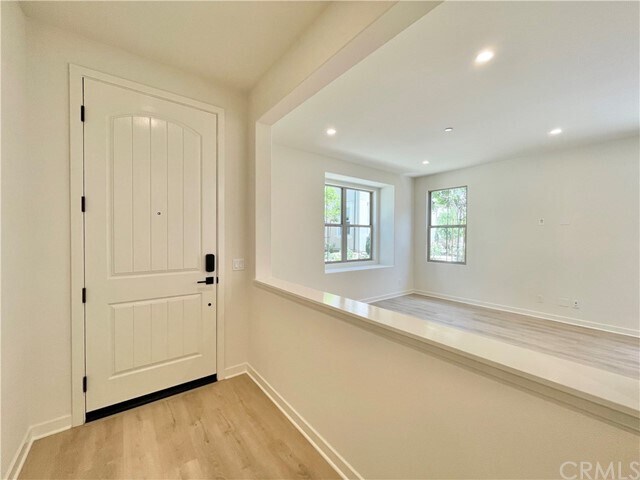 Building Photo - 134 Newburry