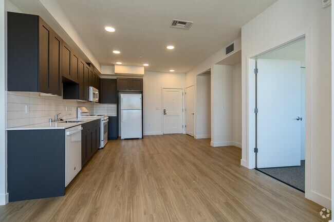 1 habitación, 1 baño - 608 pies cuadrados - Sala familiar - Pleasant Grove Apartments