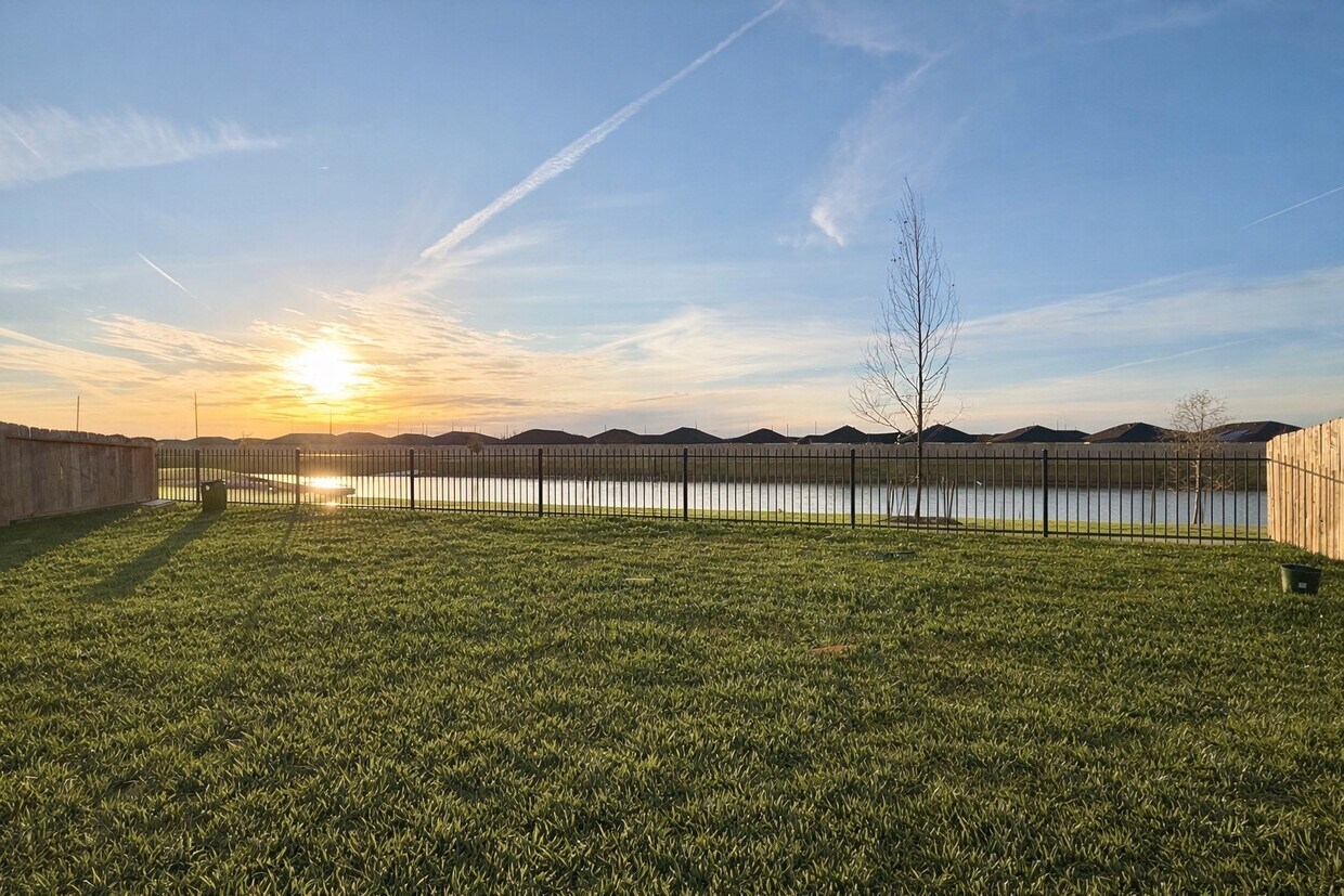 Foto del edificio - 8554 Tropical Breeze Wy