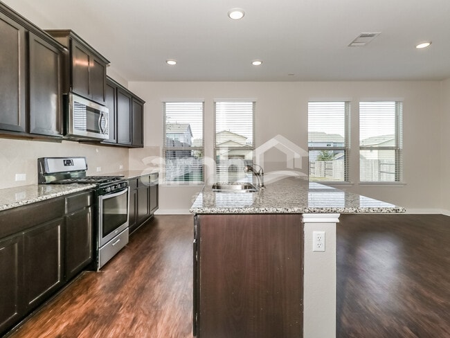 Building Photo - 5816 Monmarte Cove