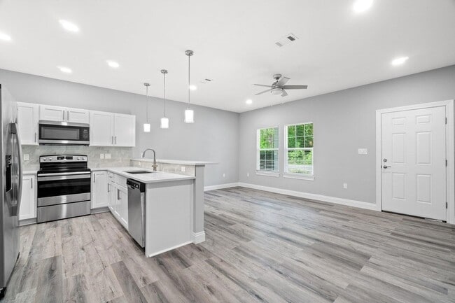 Foto del edificio - 108 Don Bishop Rd