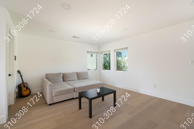 Foto del edificio - 3023 Glendon Ave
