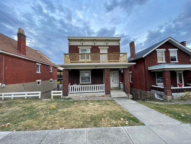 Building Photo - 124 16th Street