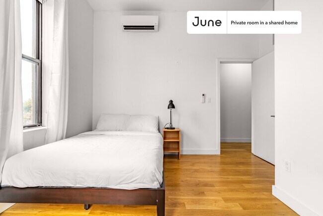 Foto del edificio - Room in Shared 5 bed/3 bath home