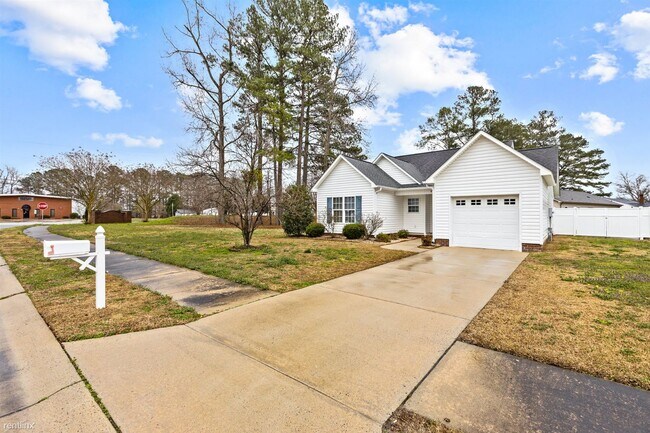 Foto del edificio - 3 br, 2 bath House - 392 Tamarack Drive