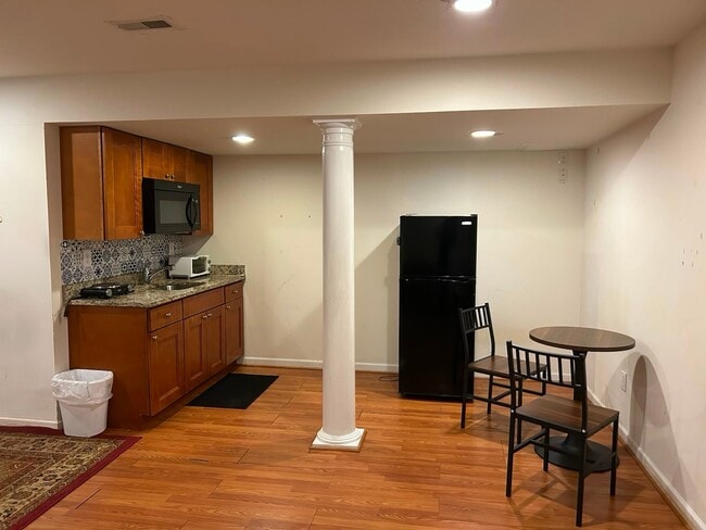 Building Photo - 14024 Sterling Point Dr
