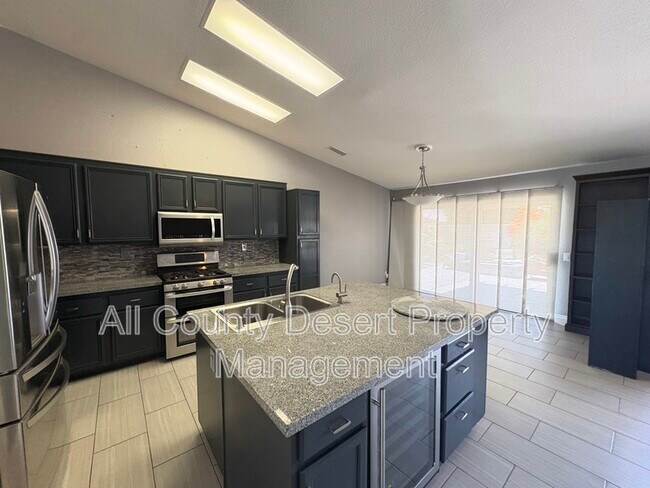 Foto del edificio - 82545 Delano Dr