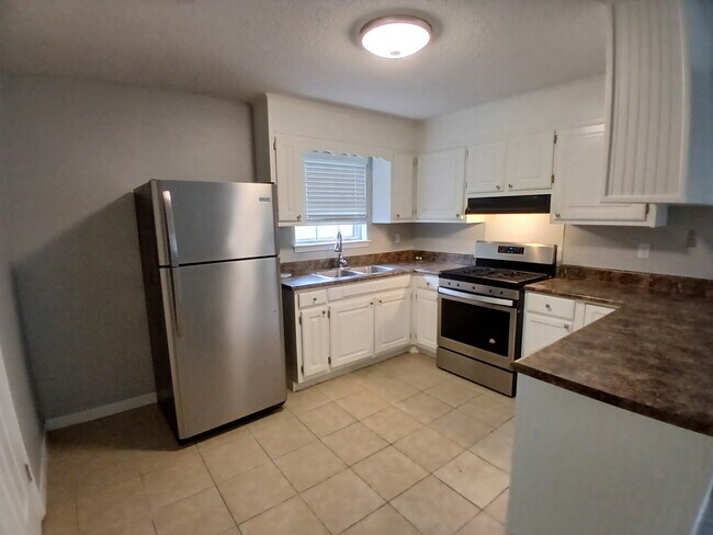 Foto del edificio - 4975 Huron Rd