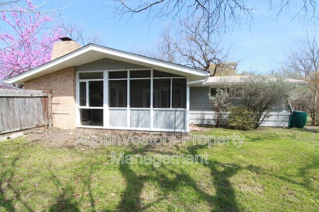 Foto del edificio - 2802 Perry Ln