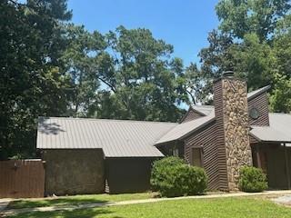 Primary Photo - 3876 Higgins Rd