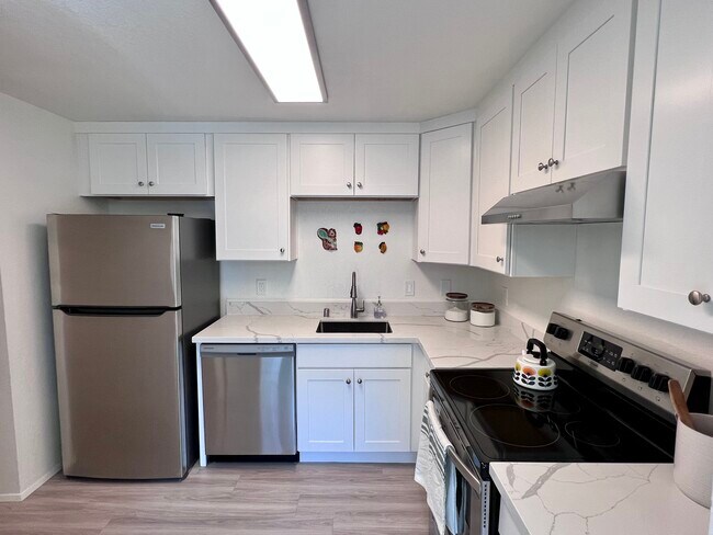 Building Photo - 10203 17th Ave SW