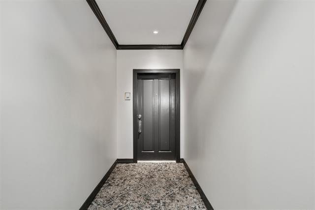 Building Photo - 500 Throckmorton St