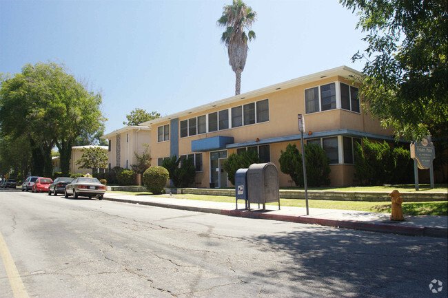 Building Photo - Park Estates Plaza Apartments