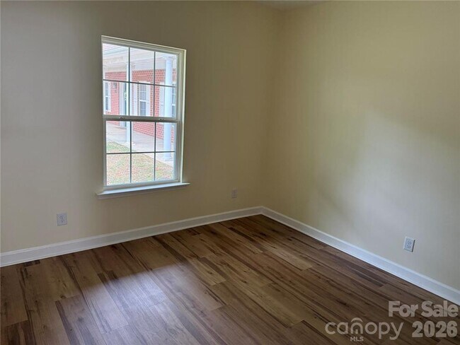 Building Photo - 7045 Somerset Springs Dr