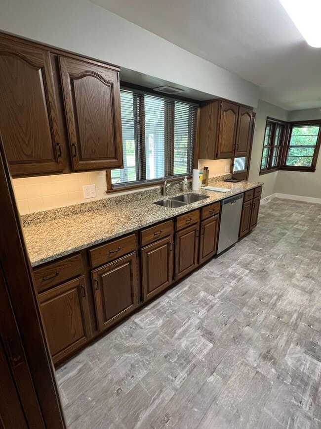 Building Photo - Updated Poland Ranch for Rent!