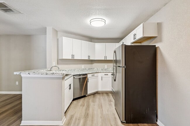 Foto del edificio - Laguna Place Apartments