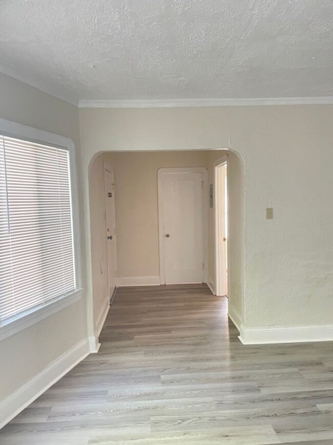 Photo - 00833 Apartment