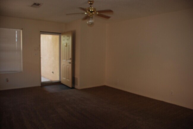 Building Photo - 19 Sheba Pl