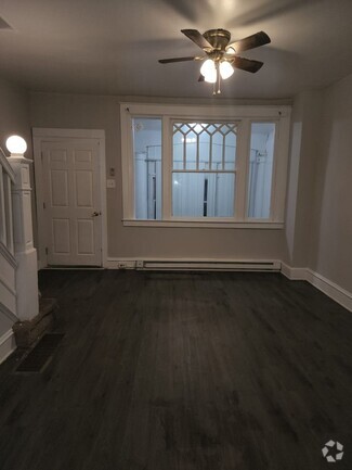 Building Photo - 157 E Albanus St