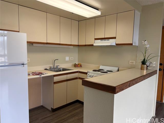 Building Photo - 5333 Likini St