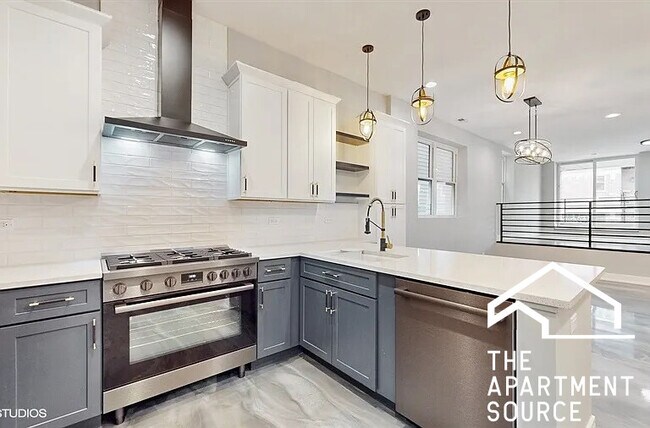 Foto del edificio - 3253 N Elston Ave
