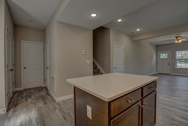 Foto del edificio - 1868 Cedar Terrace